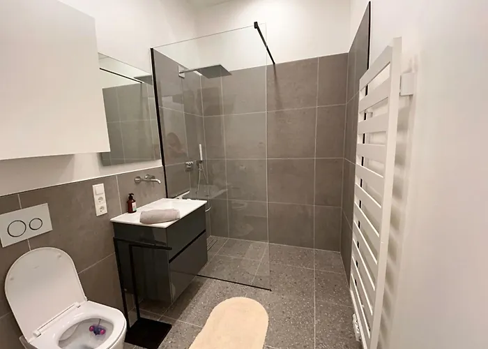 Premium Near Mariahilfer Strasse *