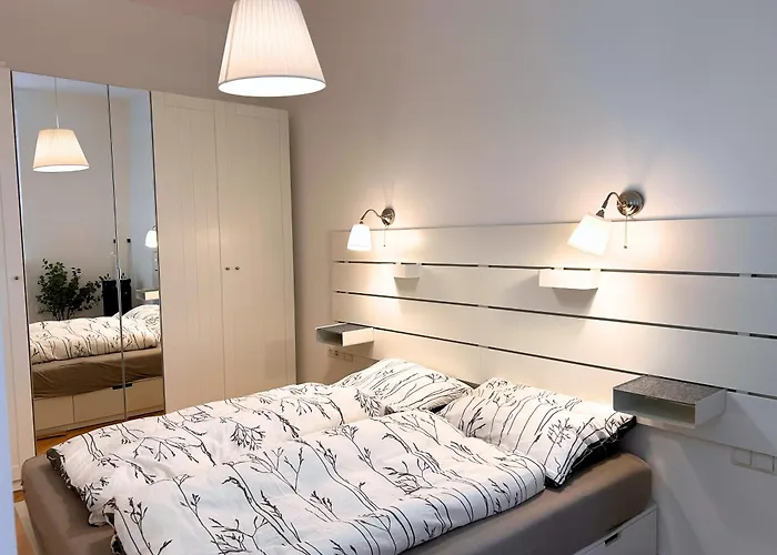 Premium Near Mariahilfer Strasse דירה *